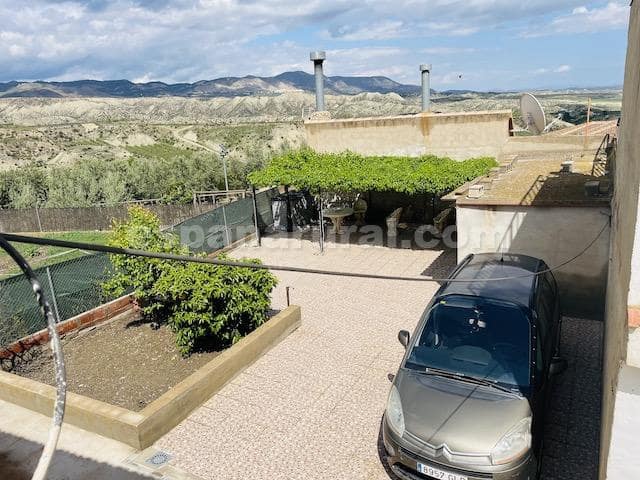 Casa de 4 habitaciones en Cela en venta con garaje - 65.000 € (Ref: 3971661)
