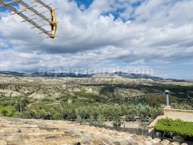 Casa de 4 habitaciones en Cela en venta con garaje - 65.000 € (Ref: 3971661)