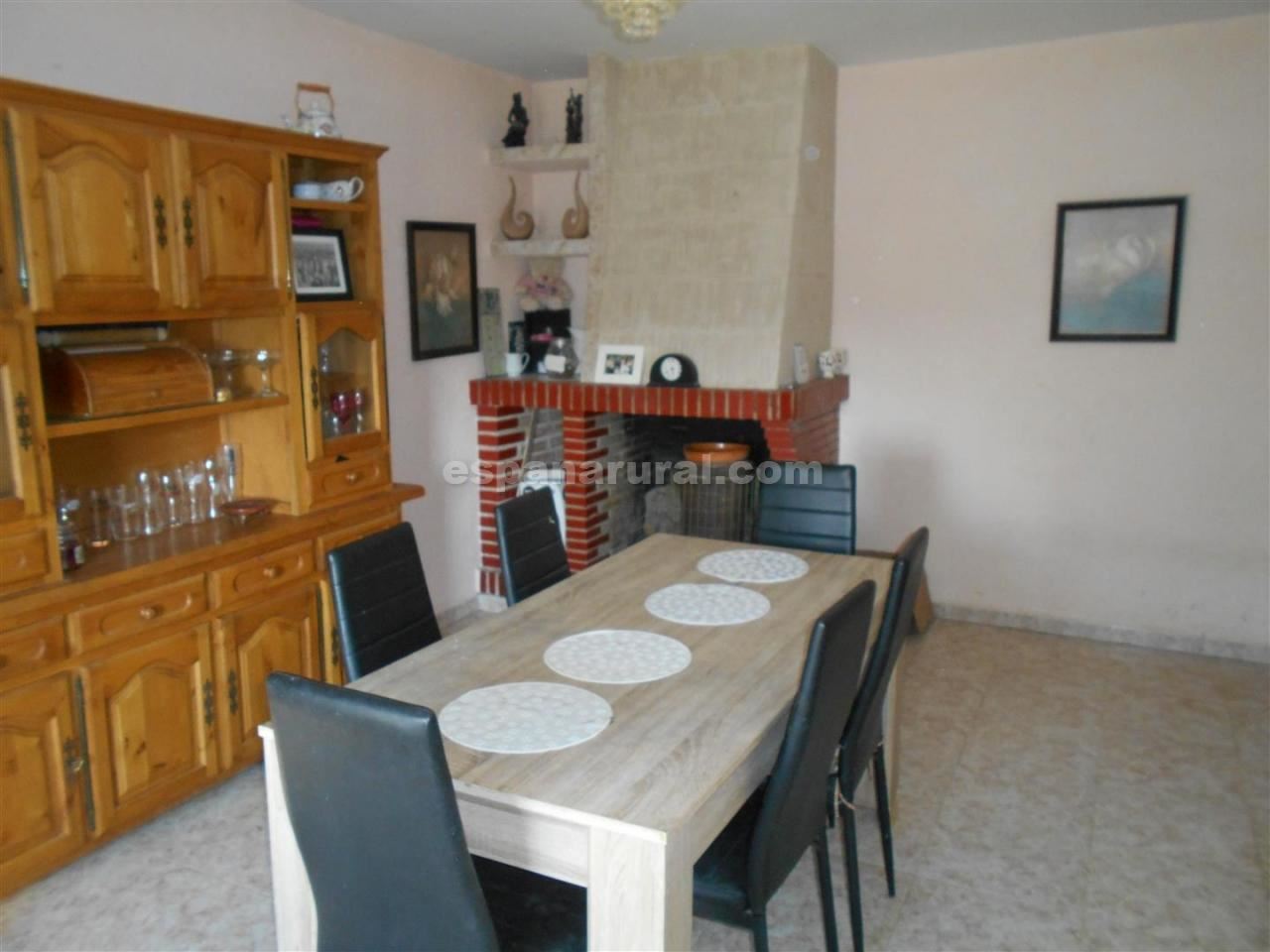 8 sovrum Finca/Hus på landet till salu i Baza - 135 000 € (Ref: 3982391)