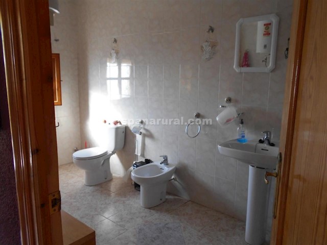 8 sovrum Finca/Hus på landet till salu i Baza - 135 000 € (Ref: 3982391)