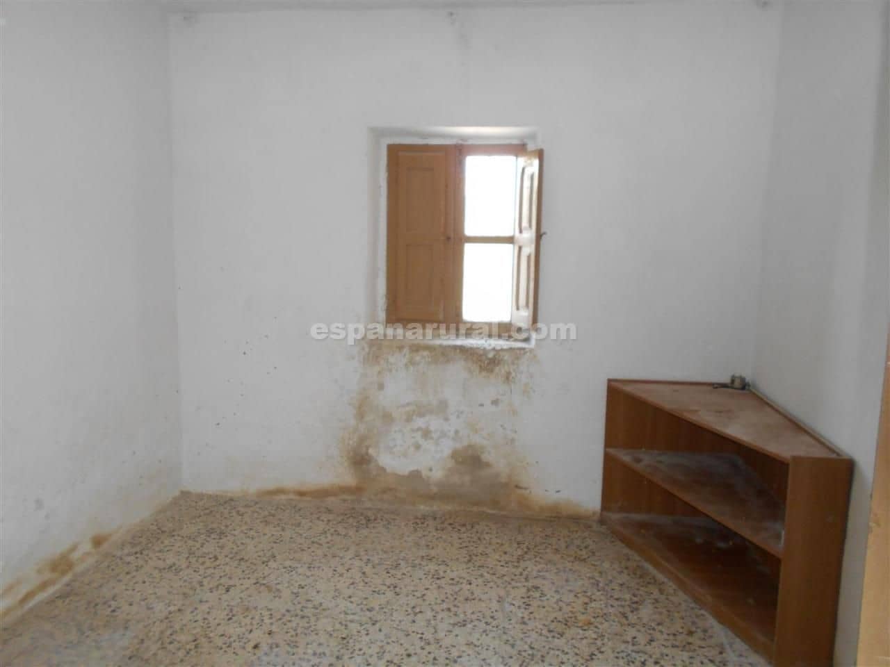 8 sovrum Finca/Hus på landet till salu i Baza - 135 000 € (Ref: 3982391)