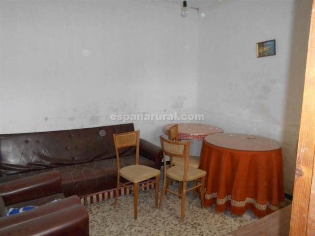 5 bedroom Finca/Country House for sale in Albox - € 116,000 (Ref: 3994952)