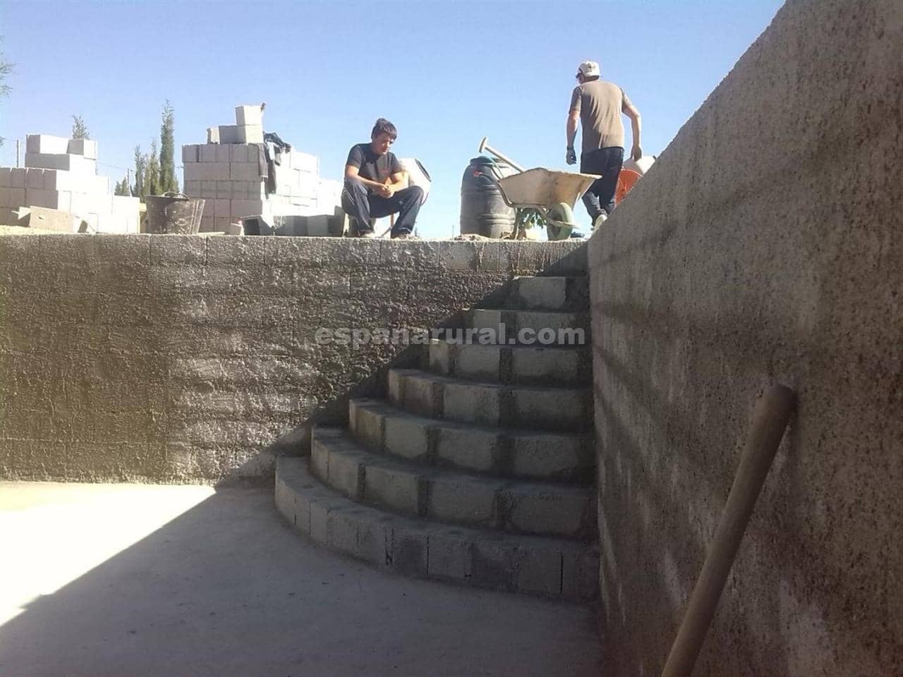 3 soveværelse Finca/Landehus til salg i Baza med swimmingpool - € 135.000 (Ref: 4014553)