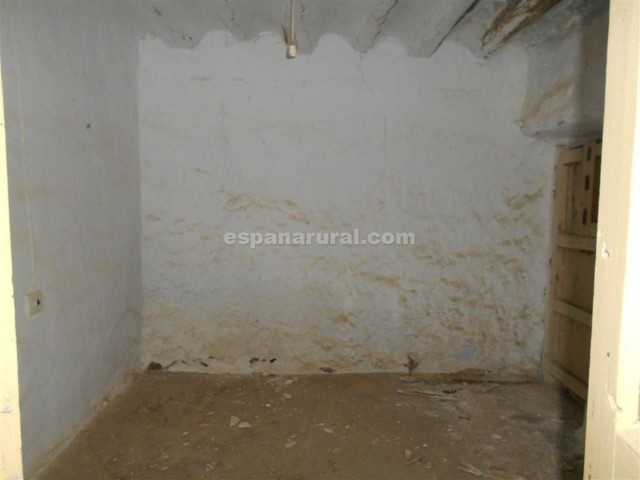 4 slaapkamer Finca/Landhuis te koop in Oria - € 36.000 (Ref: 4027413)