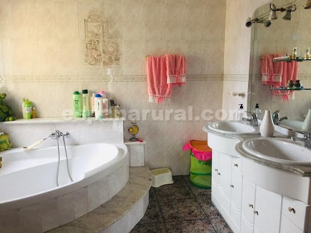 7 soveværelse Villa til salg i La Alfoquia med swimmingpool - € 450.000 (Ref: 4307624)