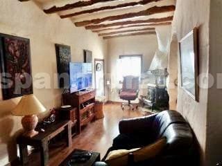 7 soveværelse Byhus til salg i Sierro - € 79.000 (Ref: 4871881)