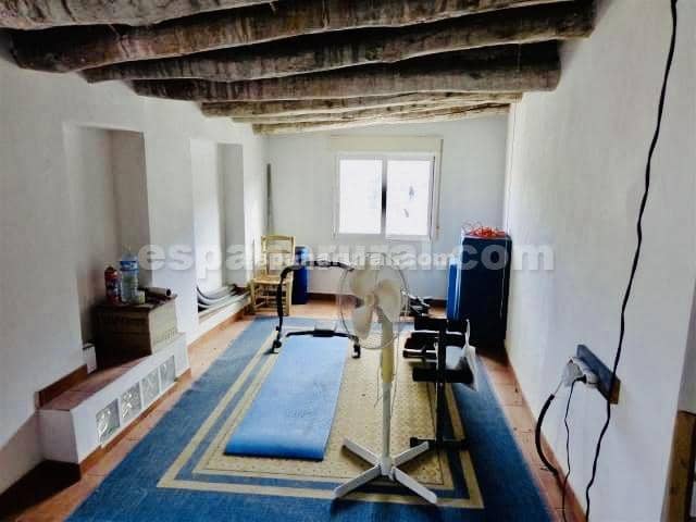 7 soveværelse Byhus til salg i Sierro - € 79.000 (Ref: 4871881)