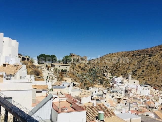 7 soveværelse Byhus til salg i Sierro - € 79.000 (Ref: 4871881)