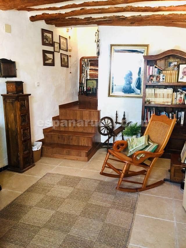 7 soveværelse Byhus til salg i Sierro - € 79.000 (Ref: 4871881)