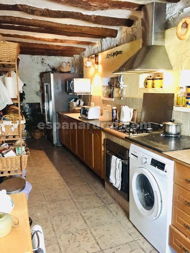 7 soveværelse Byhus til salg i Sierro - € 79.000 (Ref: 4871881)