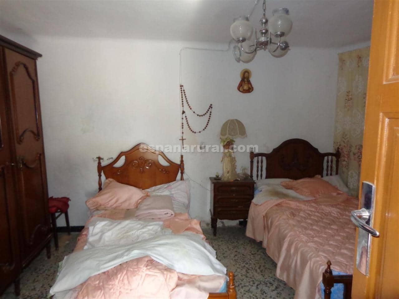 3 slaapkamer Huis te koop in Oria - € 46.000 (Ref: 4890870)