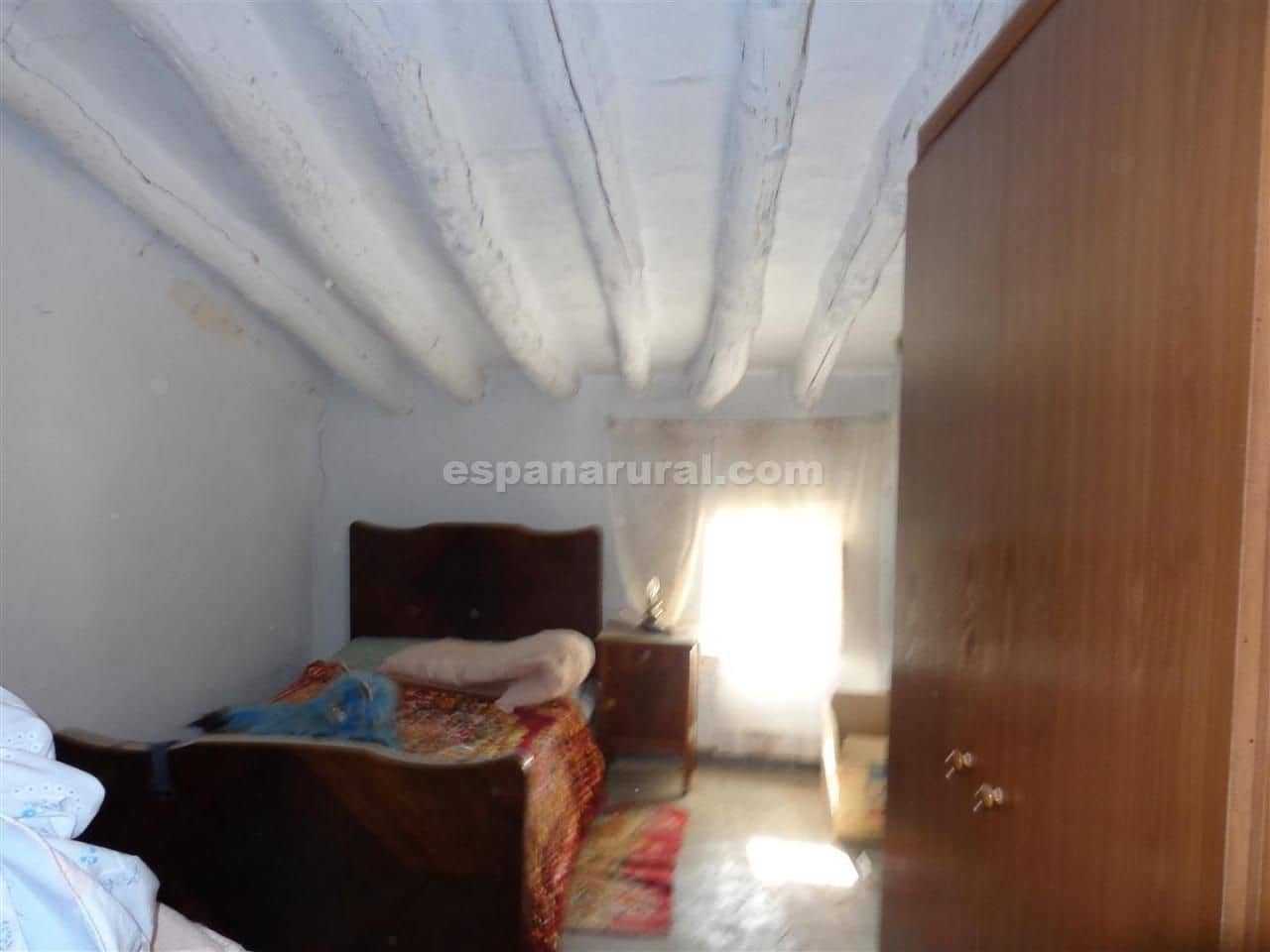 3 slaapkamer Huis te koop in Oria - € 46.000 (Ref: 4890870)