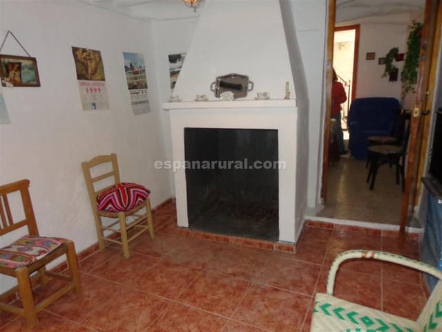 4 soveværelse Byhus til salg i Somontín - € 39.000 (Ref: 4952942)