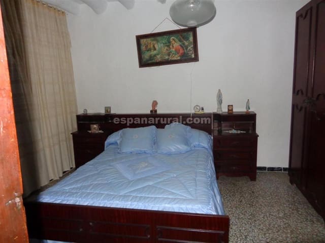 4 soveværelse Byhus til salg i Somontín - € 39.000 (Ref: 4952942)