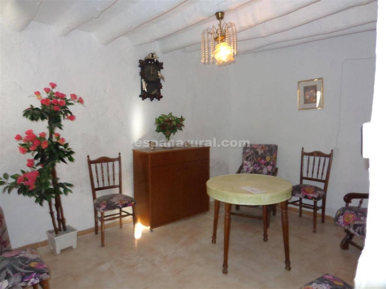 4 soveværelse Byhus til salg i Somontin - € 39.000 (Ref: 4952942)