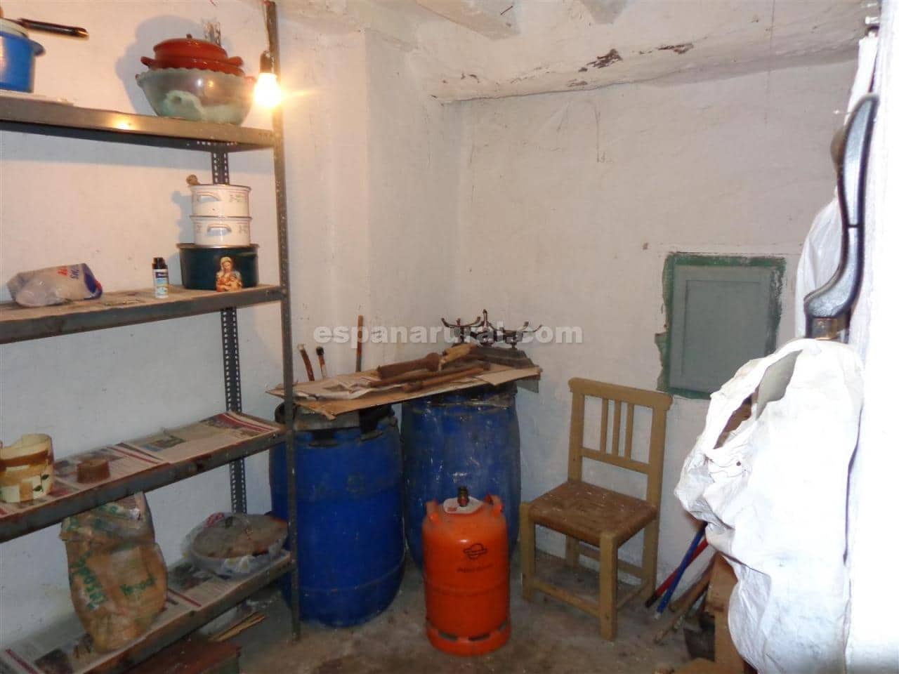 4 soveværelse Byhus til salg i Somontin - € 39.000 (Ref: 4952942)