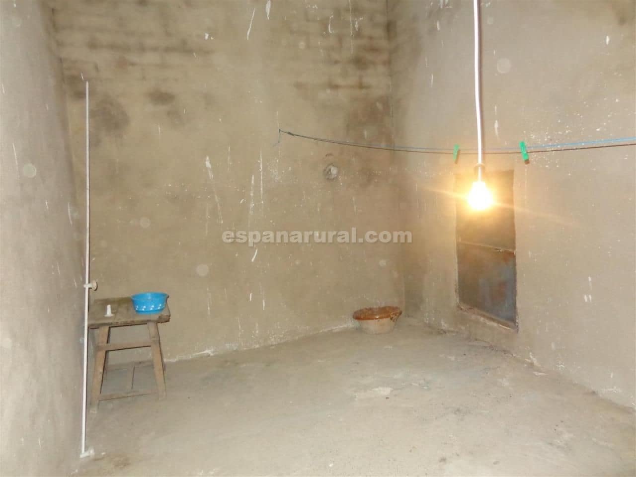 4 soveværelse Byhus til salg i Somontin - € 39.000 (Ref: 4952942)