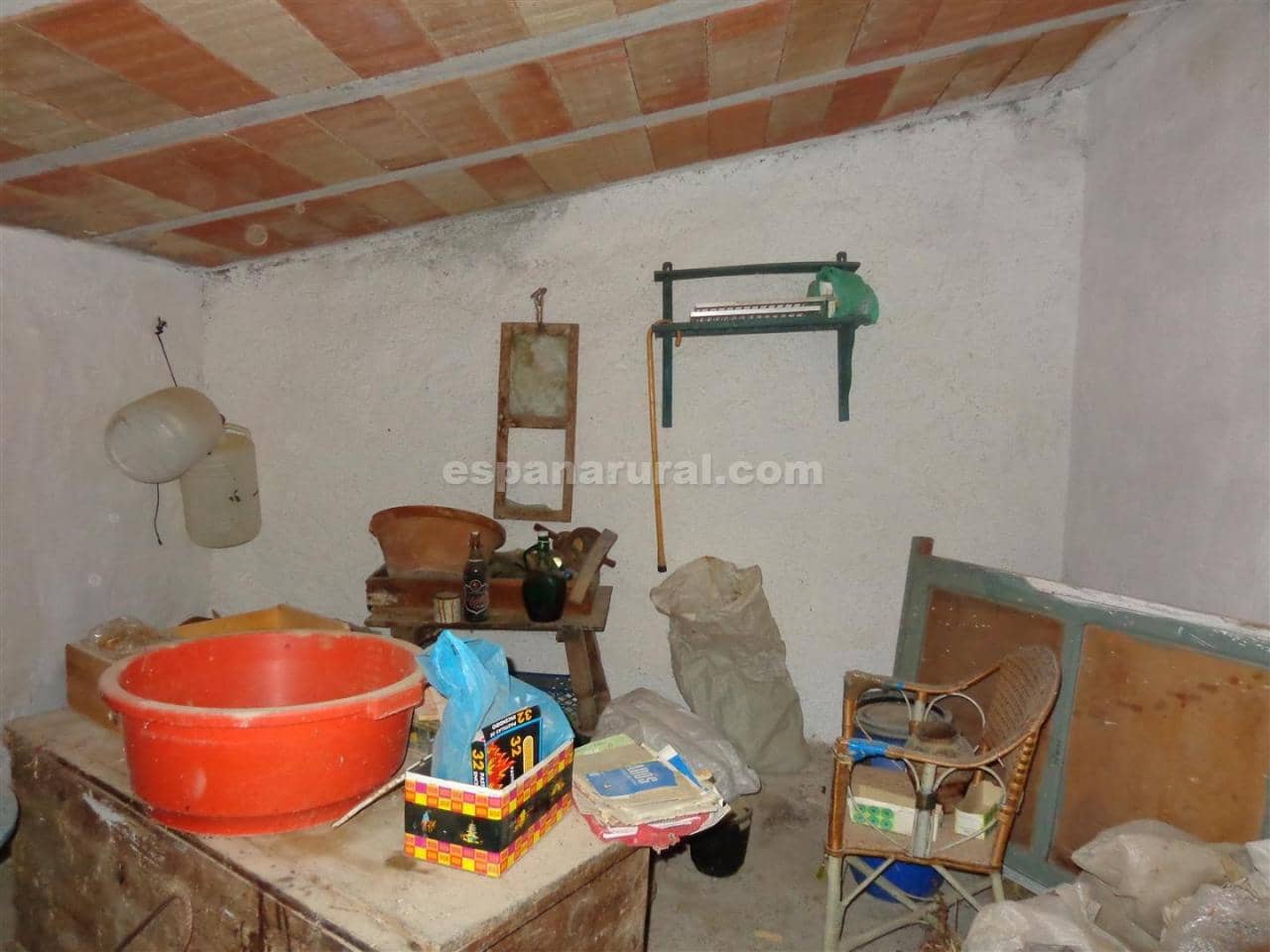 4 soveværelse Byhus til salg i Somontin - € 39.000 (Ref: 4952942)