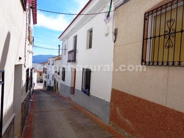 6 bedroom Townhouse for sale in Somontin - € 79,950 (Ref: 5148849)