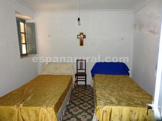 6 bedroom Townhouse for sale in Somontin - € 79,950 (Ref: 5148849)