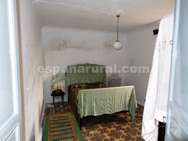 6 makuuhuone Omakotitalo myytävänä paikassa Somontín - 79 950 € (Ref: 5148849)