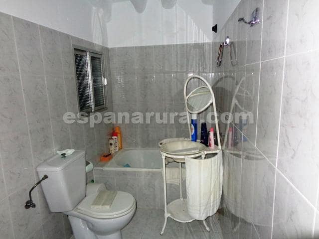 6 bedroom Townhouse for sale in Somontin - € 79,950 (Ref: 5148849)