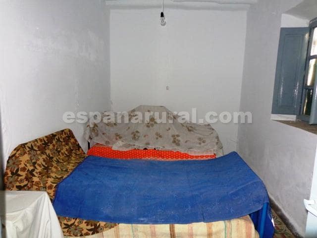 6 bedroom Townhouse for sale in Somontin - € 79,950 (Ref: 5148849)