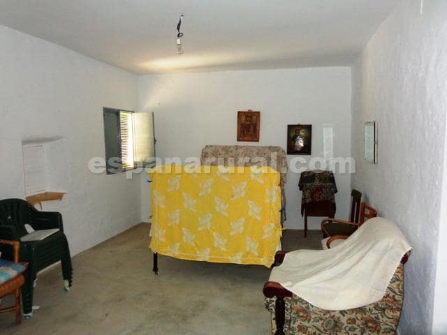 6 bedroom Townhouse for sale in Somontin - € 79,950 (Ref: 5148849)