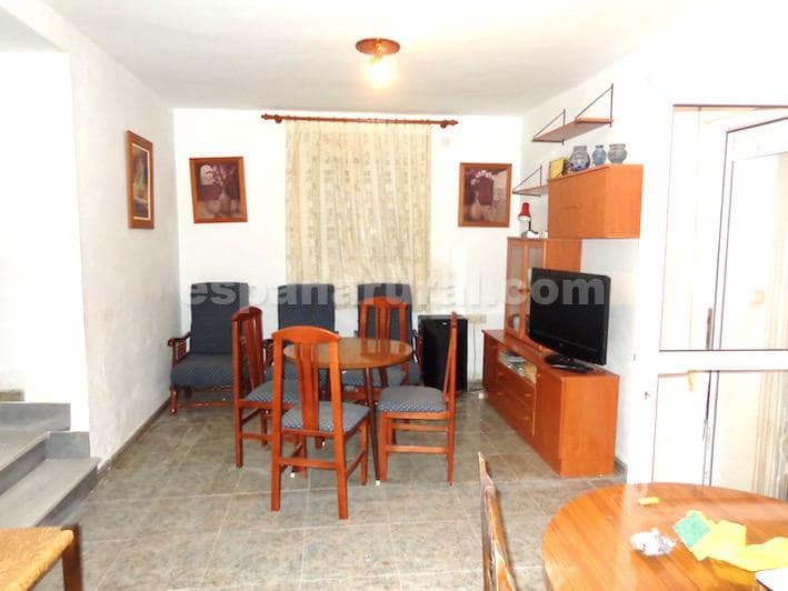 7 soverom Hus til salgs i Somontin - € 49 995 (Ref: 5243687)