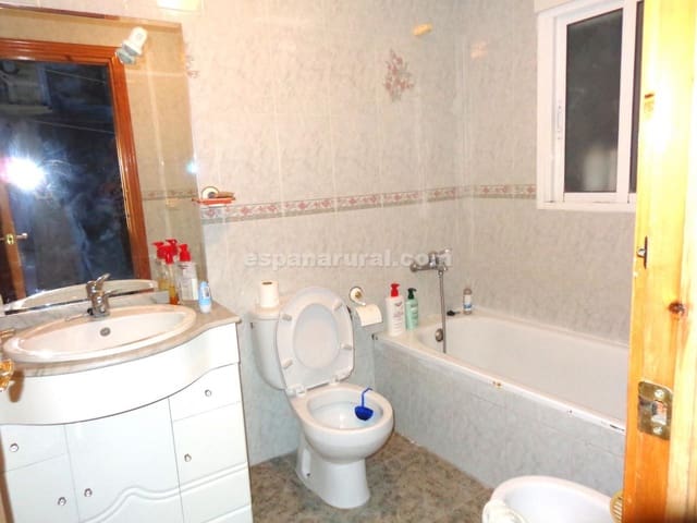 7 soveværelse Byhus til salg i Somontín - € 49.995 (Ref: 5243687)