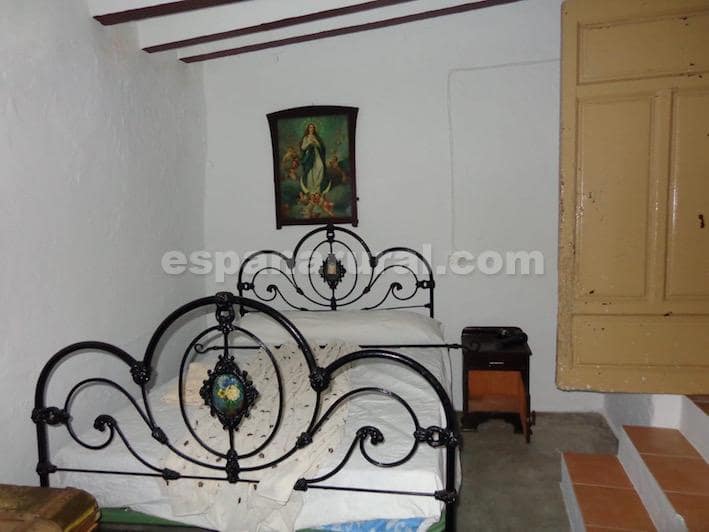 7 soverom Hus til salgs i Somontin - € 49 995 (Ref: 5243687)