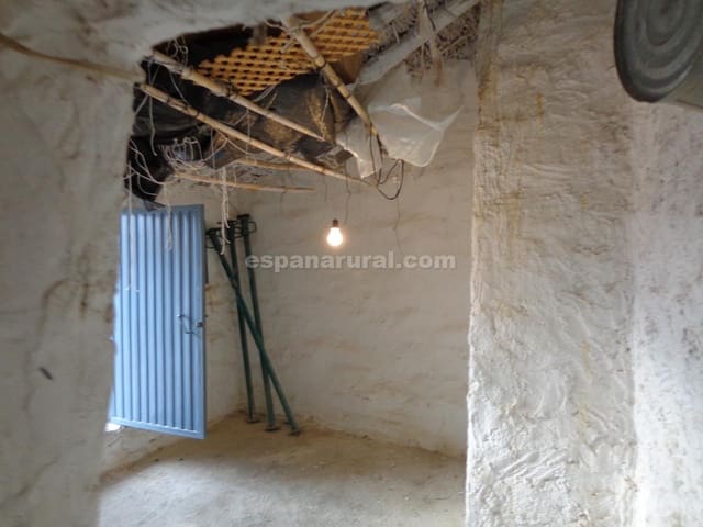 4 soveværelse Byhus til salg i Caniles - € 83.000 (Ref: 5469785)