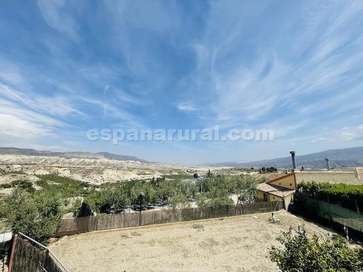 4 soveværelse Finca/Landehus til salg i Cela - € 104.900 (Ref: 5751633)