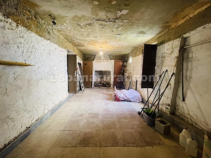 4 soveværelse Finca/Landehus til salg i Cela - € 104.900 (Ref: 5751633)