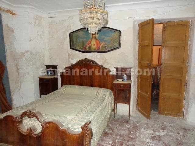 7 makuuhuone Omakotitalo myytävänä paikassa Sufli - 53 000 € (Ref: 6073140)