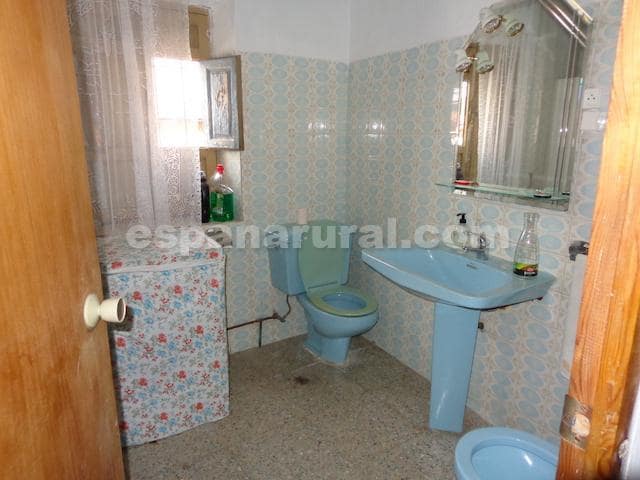 7 makuuhuone Omakotitalo myytävänä paikassa Sufli - 53 000 € (Ref: 6073140)