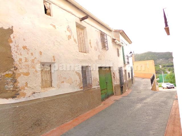 7 makuuhuone Omakotitalo myytävänä paikassa Sufli - 53 000 € (Ref: 6073140)