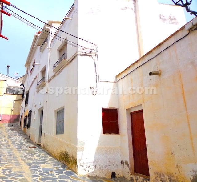 4 soveværelse Byhus til salg i Sufli - € 75.000 (Ref: 6082486)