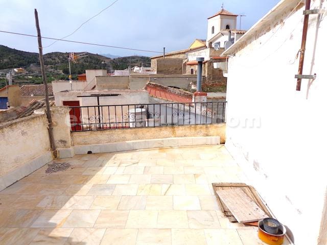 4 soveværelse Byhus til salg i Sufli - € 75.000 (Ref: 6082486)