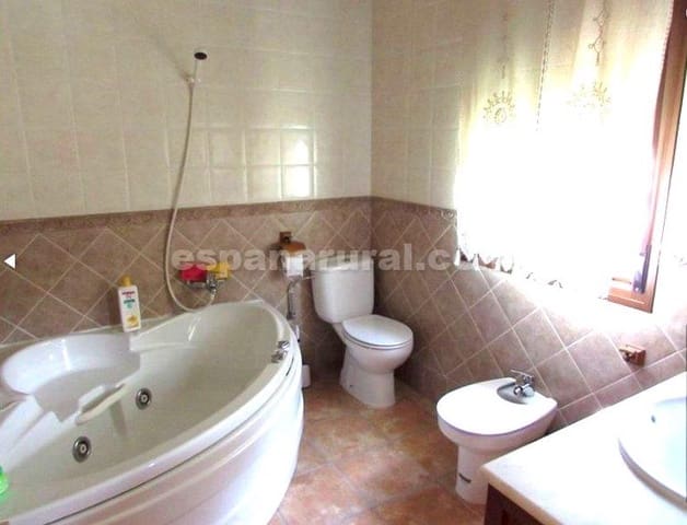 7 slaapkamer Villa te koop in Bédar met zwembad - € 599.950 (Ref: 6369735)