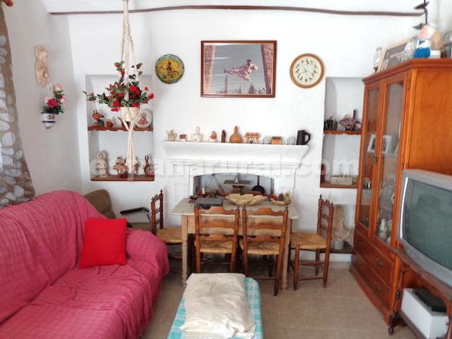 4 bedroom Finca/Country House for sale in Cantoria - € 89,950 (Ref: 6444242)