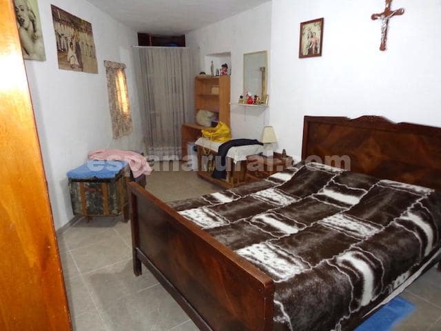 4 bedroom Finca/Country House for sale in Cantoria - € 89,950 (Ref: 6444242)