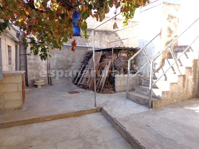 4 bedroom Finca/Country House for sale in Cantoria - € 89,950 (Ref: 6444242)