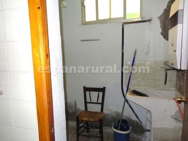 7 soveværelse Byhus til salg i Somontin - € 45.000 (Ref: 6765034)