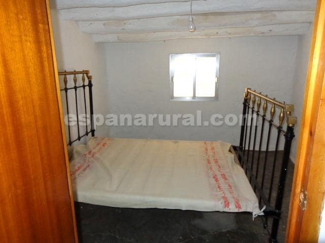 7 soveværelse Byhus til salg i Somontín - € 45.000 (Ref: 6765034)