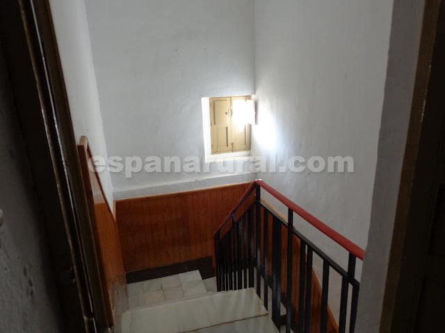 7 soveværelse Byhus til salg i Somontin - € 45.000 (Ref: 6765034)