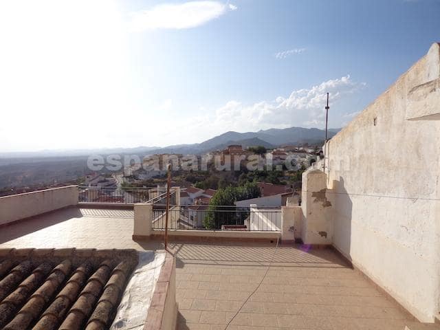 7 soveværelse Byhus til salg i Somontin - € 45.000 (Ref: 6765034)