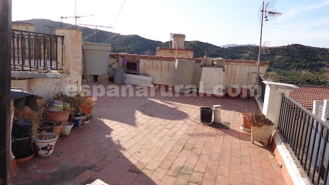 5 soveværelse Byhus til salg i Sufli - € 75.000 (Ref: 7026310)