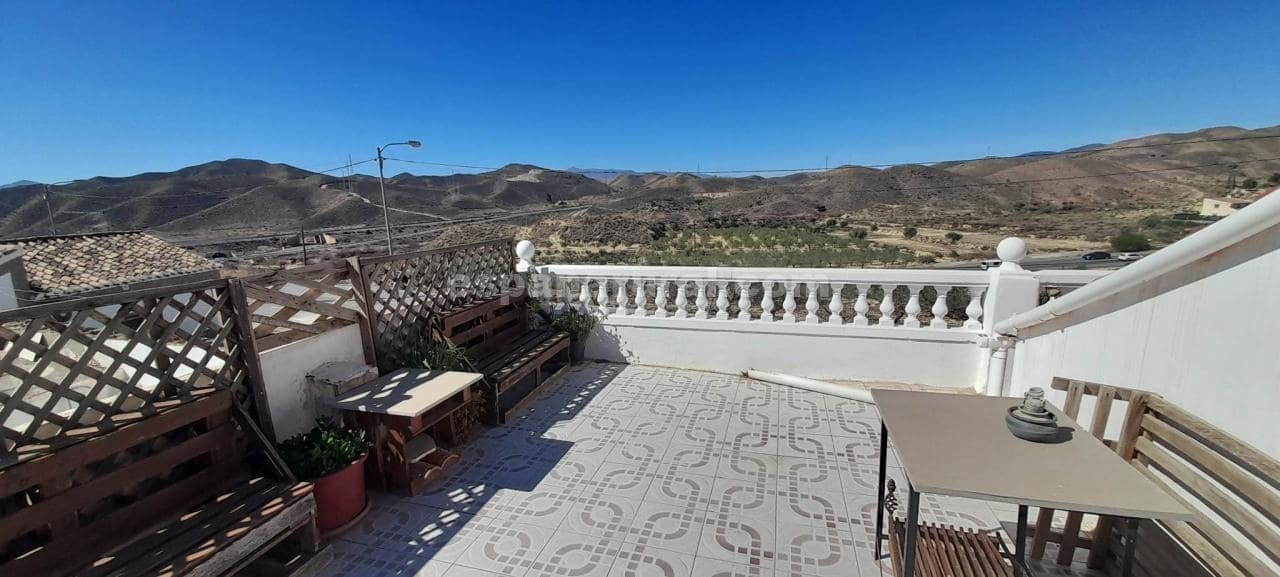 5 soveværelse Finca/Landehus til salg i Albox - € 112.000 (Ref: 7467811)