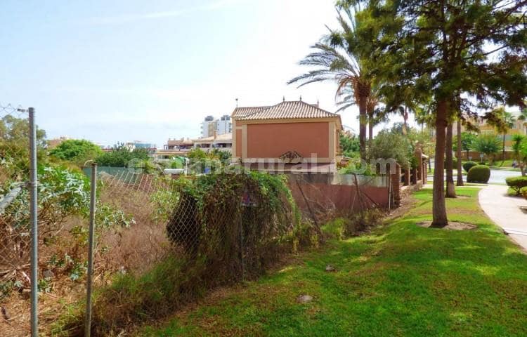 Grunde uden byggetilladelser til salg i Benalmadena - € 299.000 (Ref: 7621751)